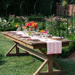 Gardenia Vine Berry Table Runner
