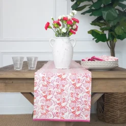 Gardenia Vine Berry Table Runner