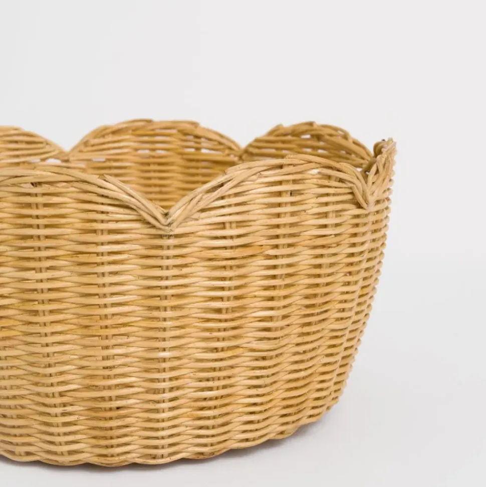 Natural Wicker Scalloped Bowl