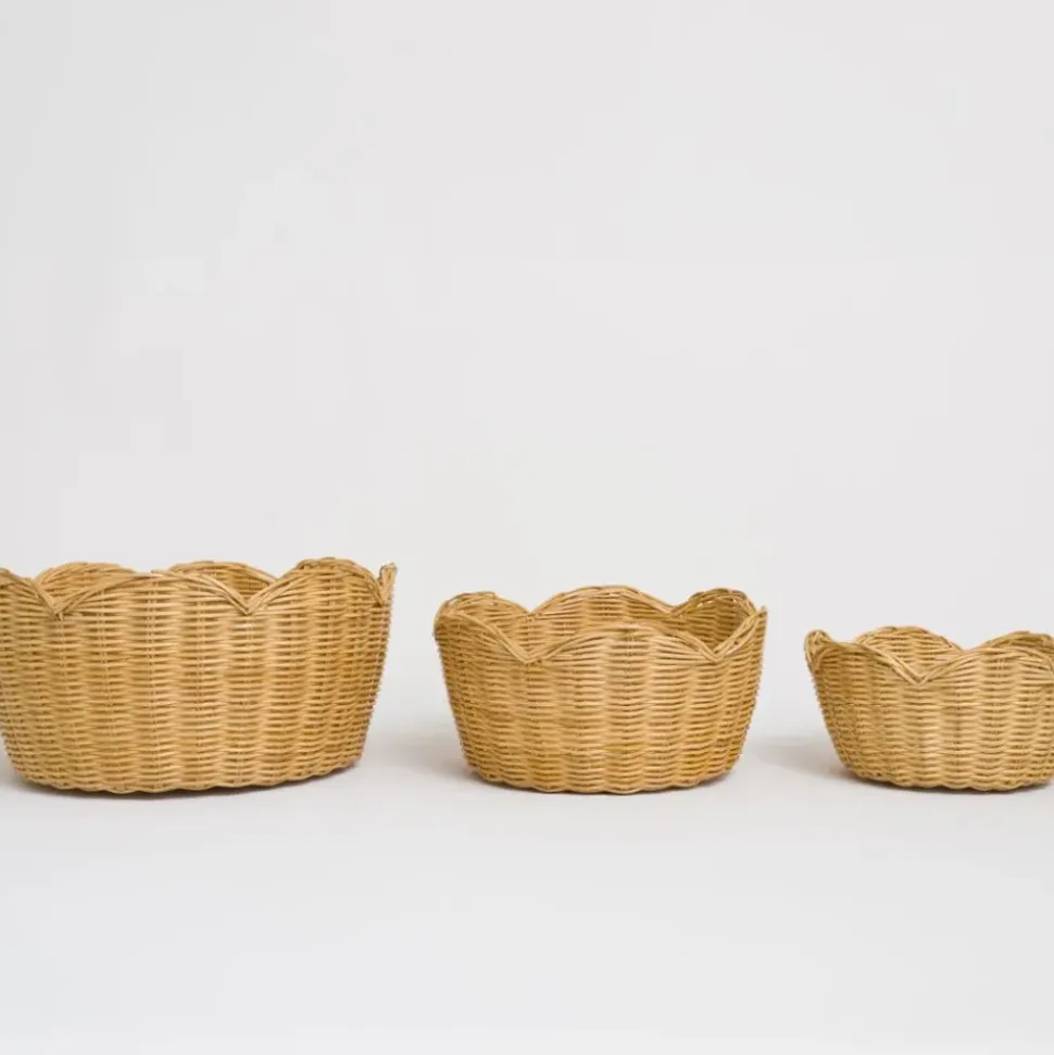 Natural Wicker Scalloped Bowl