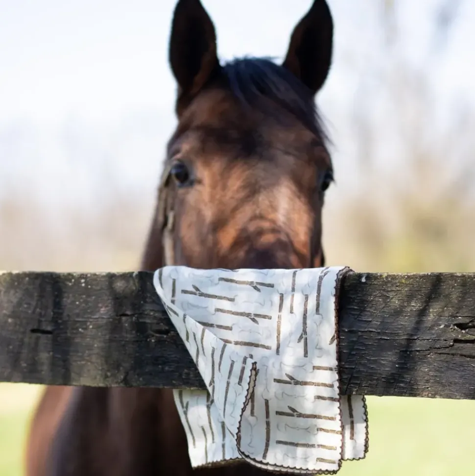White Linen Snaffle & Buckle Fingertip Towels