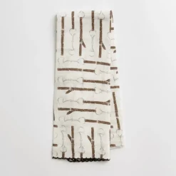 White Linen Snaffle & Buckle Fingertip Towels